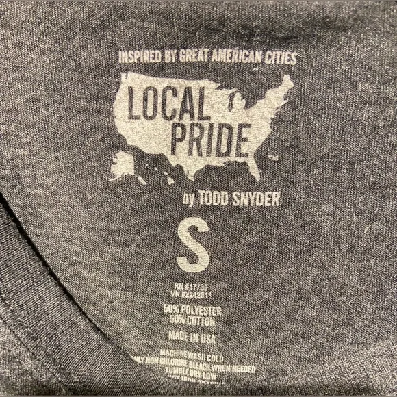 Small “Chicago local Pride” shirt - Picture 3 of 3